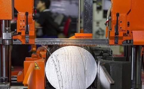 大朗镇立式金属带锯床切削出现跑带故障解决方法！